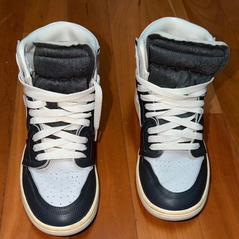 Tones of gray and White mid-Top Sneakers